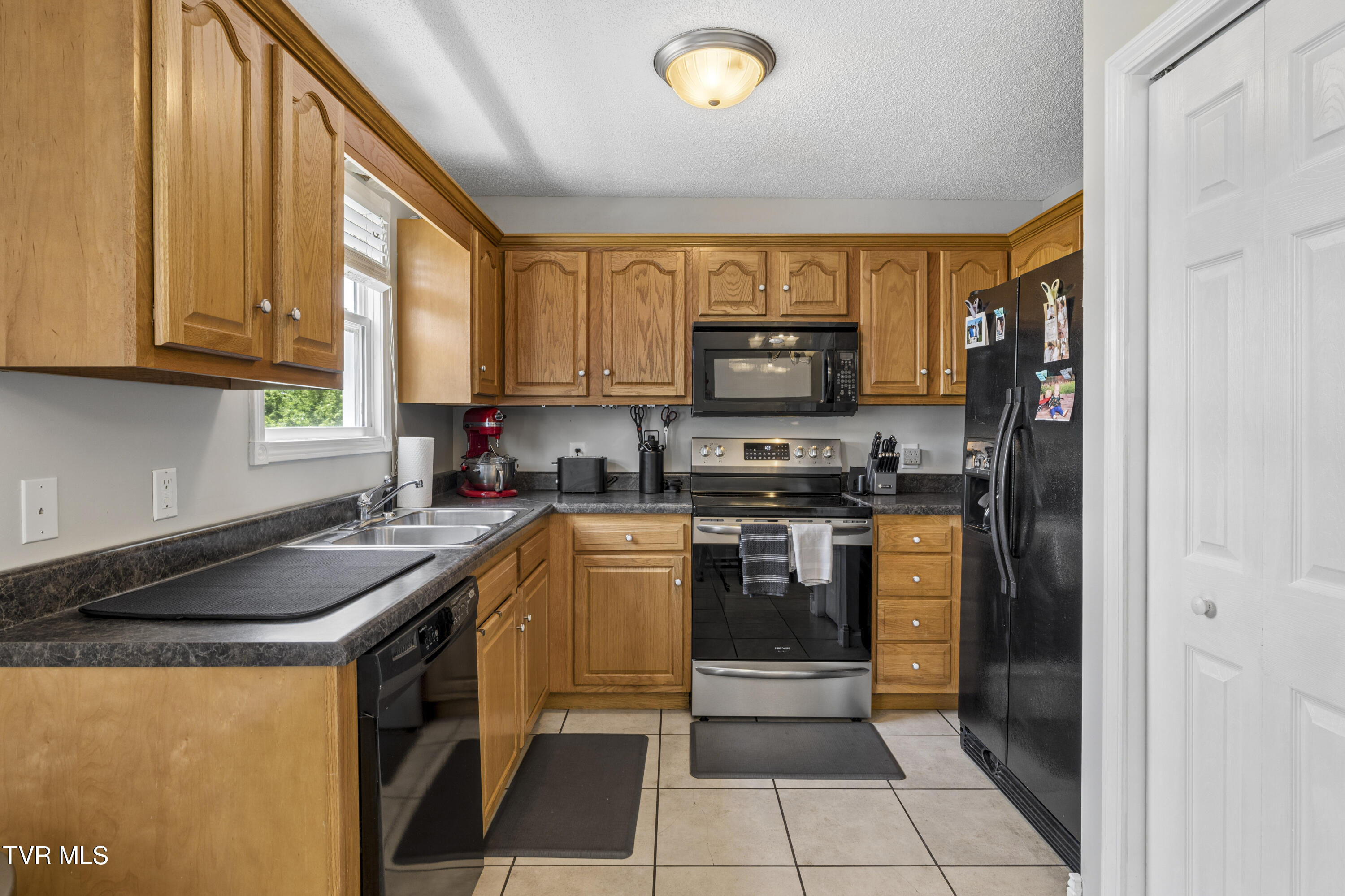 204 Gray Station Road, Unit 204 Johnson City, TN 37615 - Photo 10 of 34 GrayStation-5