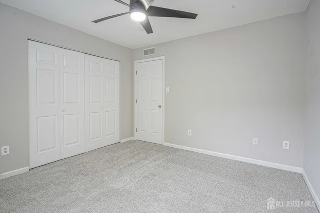 $297,900 | 604 Sangreal Court, Mantua, NJ 08051