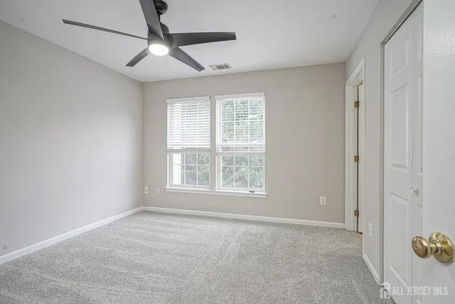 $297,900 | 604 Sangreal Court, Mantua, NJ 08051