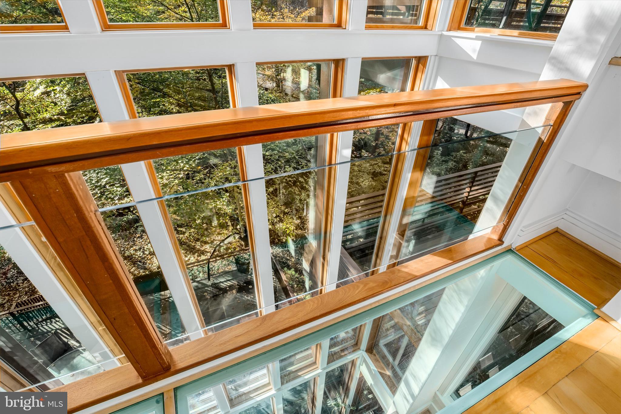 2807 Chesterfield Place Northwest Washington, DC 20008 - Photo 28 of 46 Walls of Glass