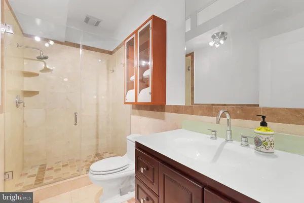 $4,395,000 | 2807 Chesterfield Place Northwest, Washington, DC 20008