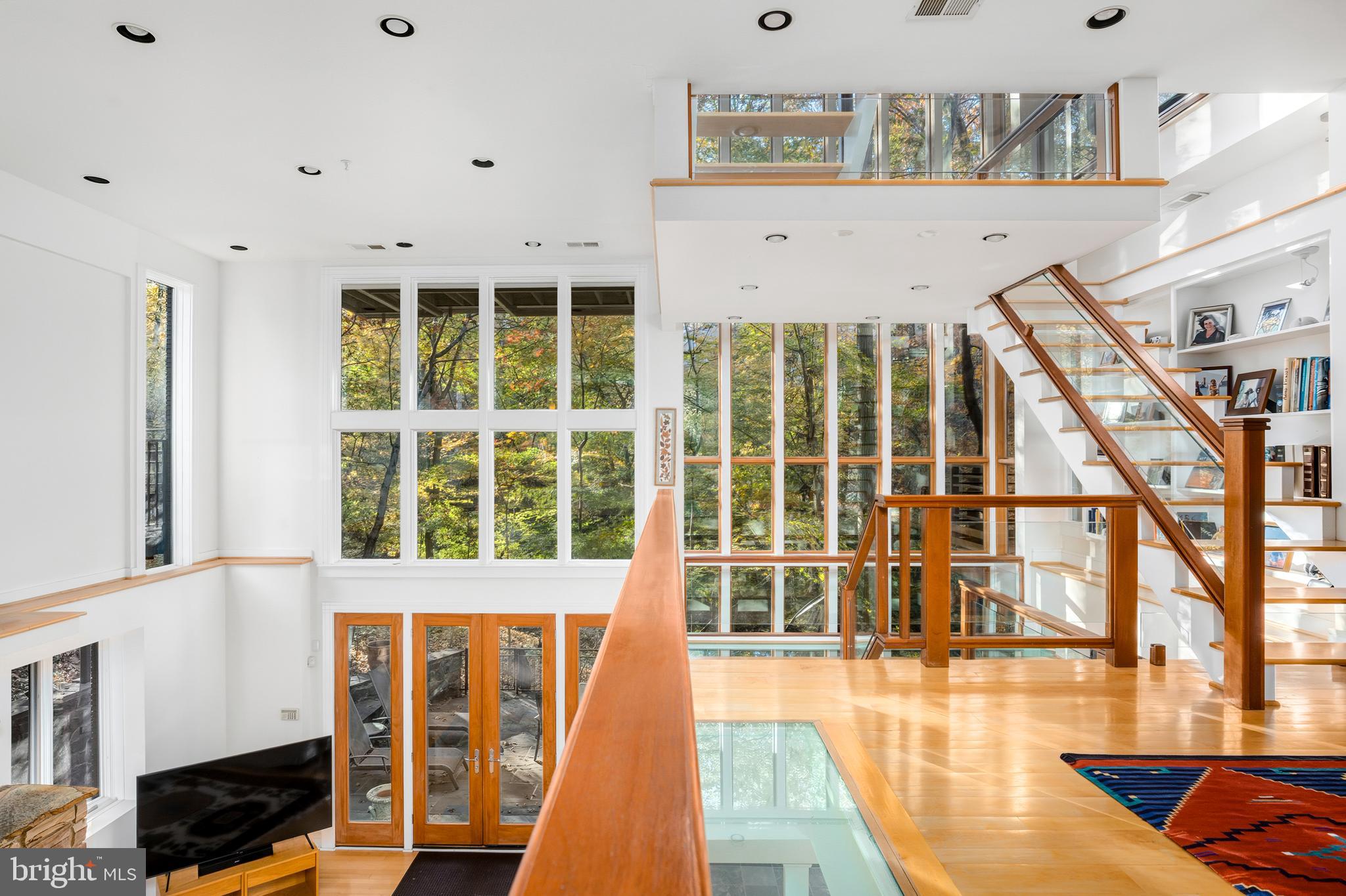 2807 Chesterfield Place Northwest Washington, DC 20008 - Photo 42 of 46 Natural Wood | glass walls