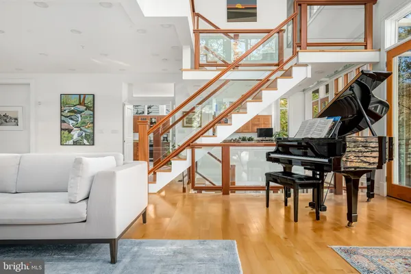 $4,395,000 | 2807 Chesterfield Place Northwest, Washington, DC 20008