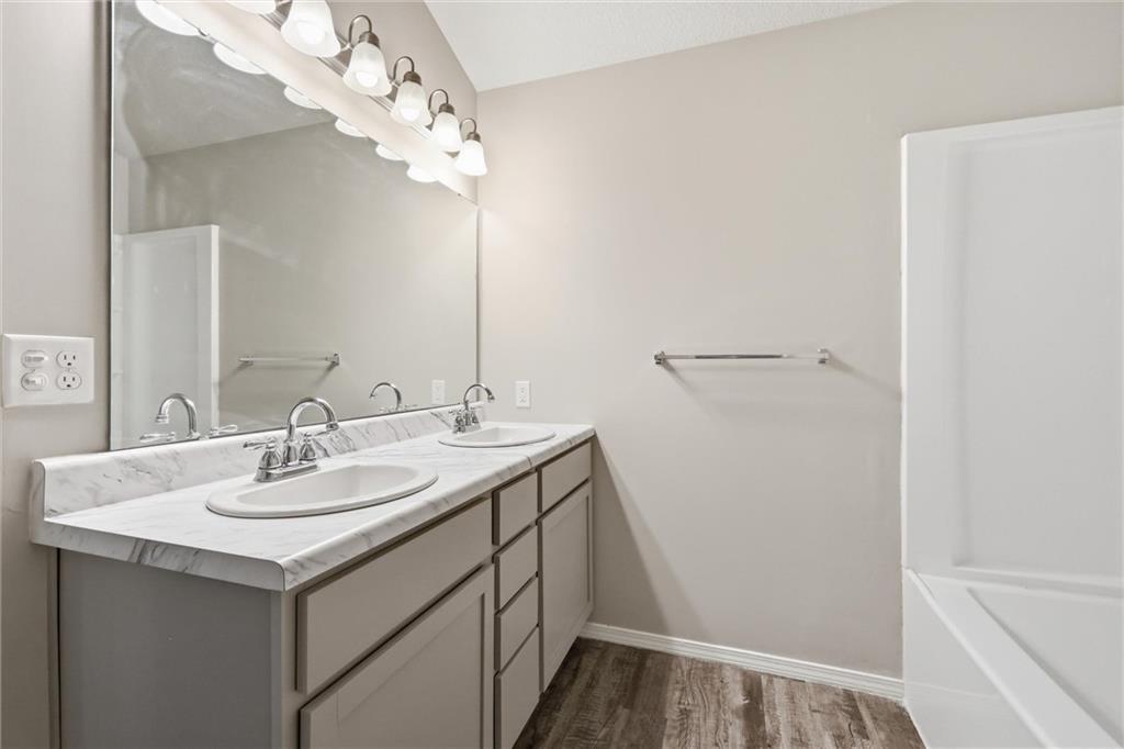 21407 West 216th Street Spring Hill, KS 66083 - Photo 16 of 34