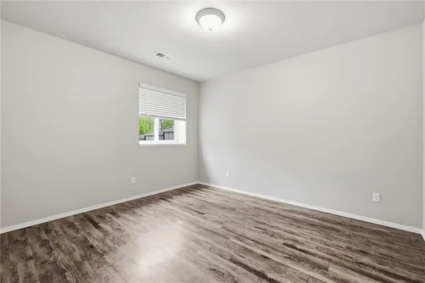 $349,900 | 21407 West 216th Street, Spring Hill, KS 66083
