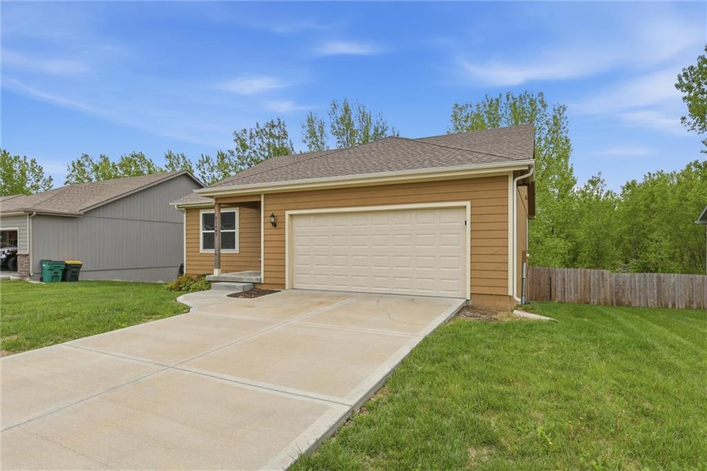 21407 West 216th Street Spring Hill, KS 66083 - Photo 3 of 34