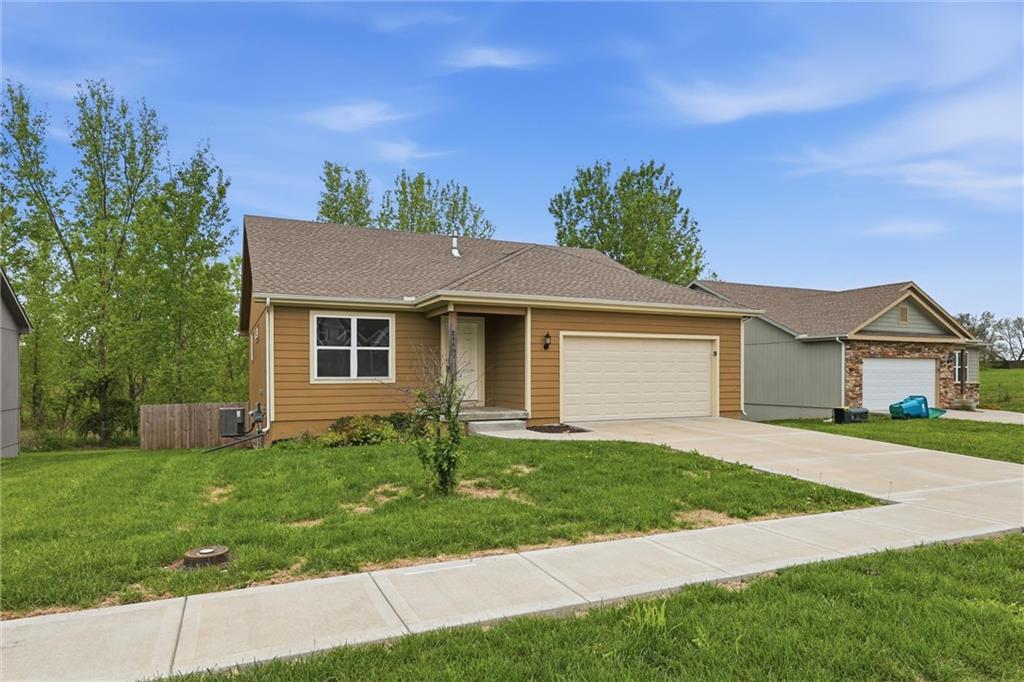 21407 West 216th Street Spring Hill, KS 66083 - Photo 4 of 34