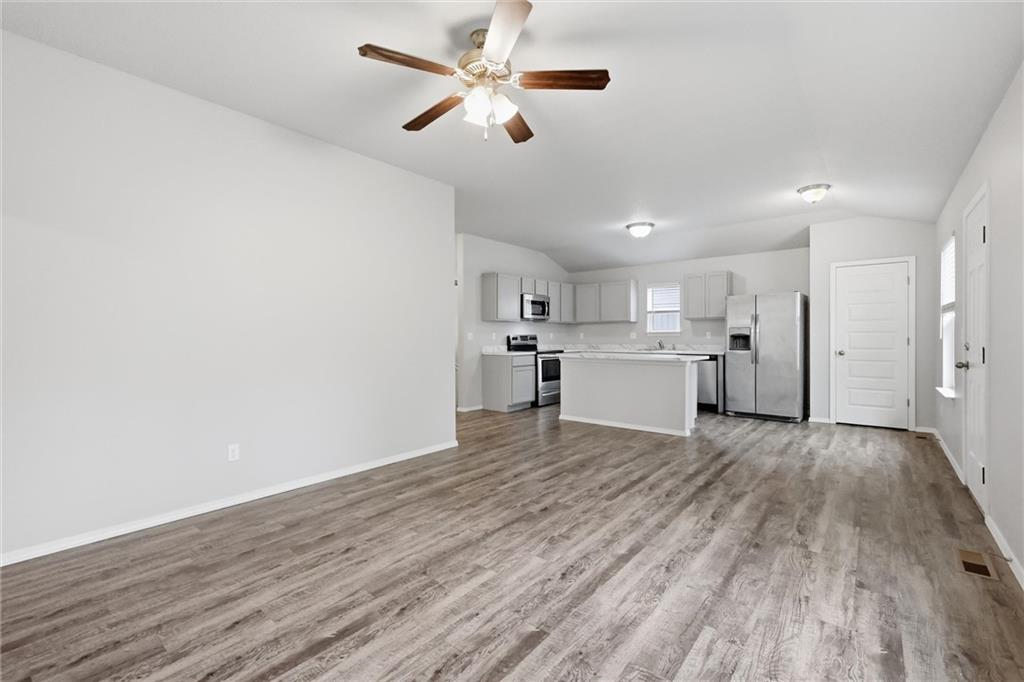 21407 West 216th Street Spring Hill, KS 66083 - Photo 5 of 34