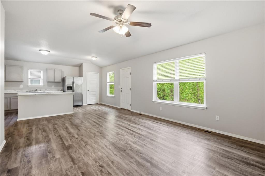 21407 West 216th Street Spring Hill, KS 66083 - Photo 6 of 34