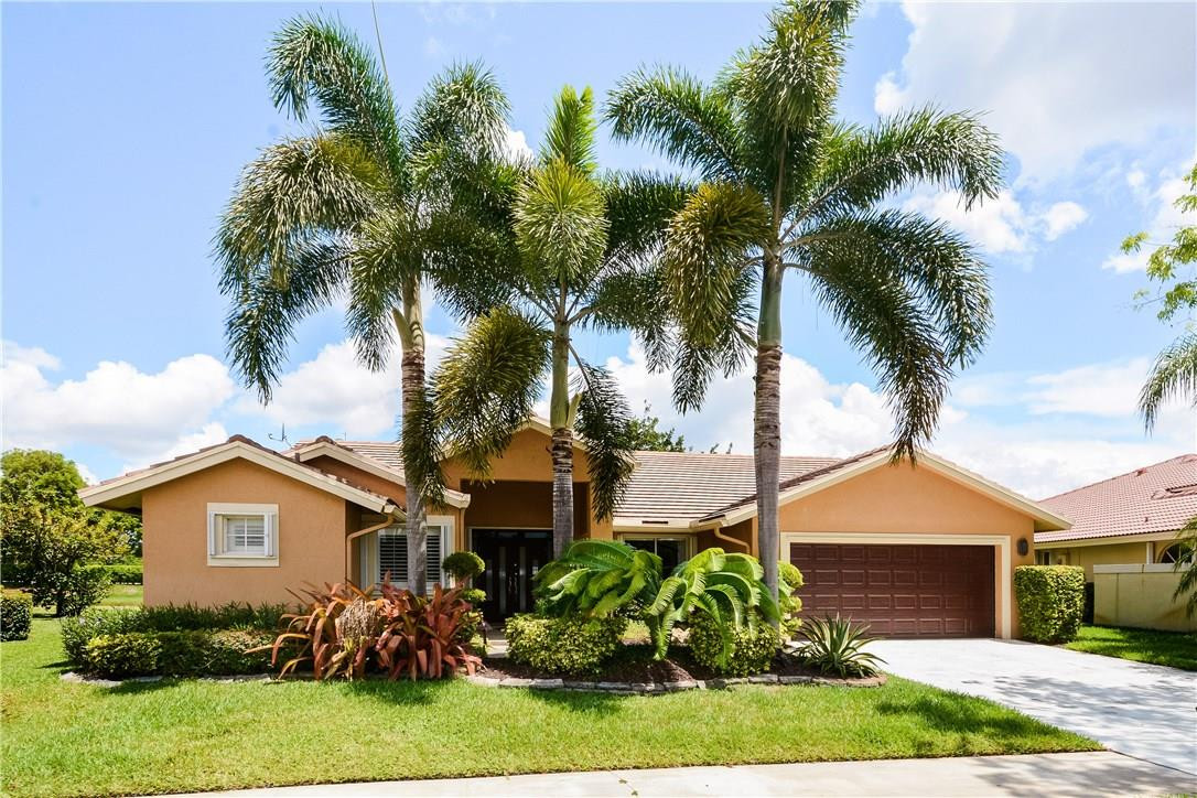 751 Heron Road Weston, FL 33326 - Photo 1 of 29 Photo 1