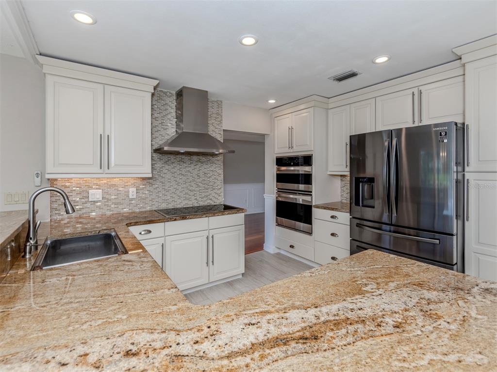 1224 Pine Needle Road Venice, FL 34285 - Photo 24 of 94 Gallery Image 24