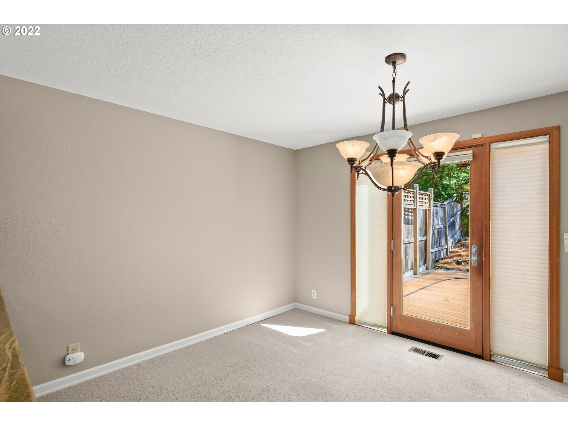 7870 Southwest Raintree Drive Beaverton, OR 97008 - Photo 11 of 26 Dining Room