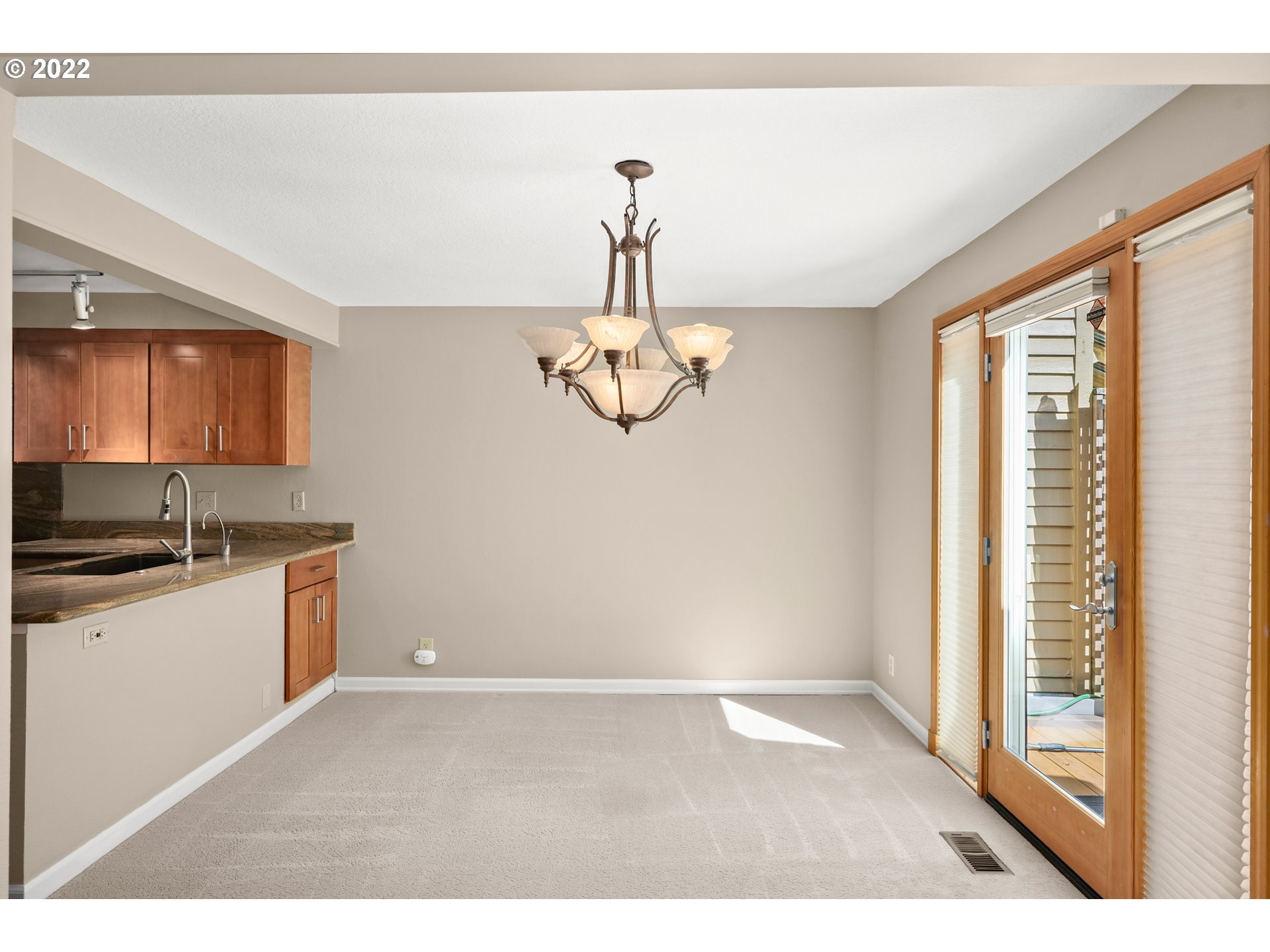 7870 Southwest Raintree Drive Beaverton, OR 97008 - Photo 12 of 26 Dining Room