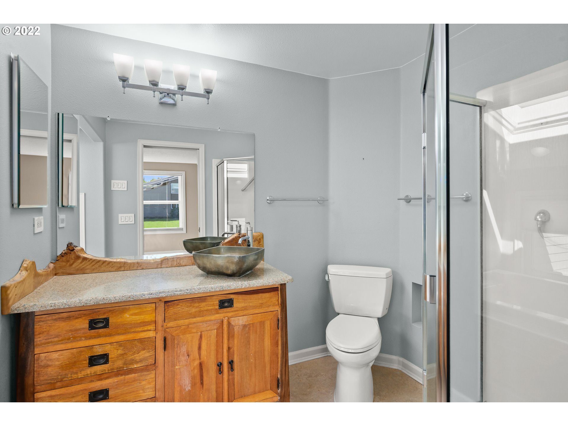 7870 Southwest Raintree Drive Beaverton, OR 97008 - Photo 15 of 26 Owner's Suite Bathroom