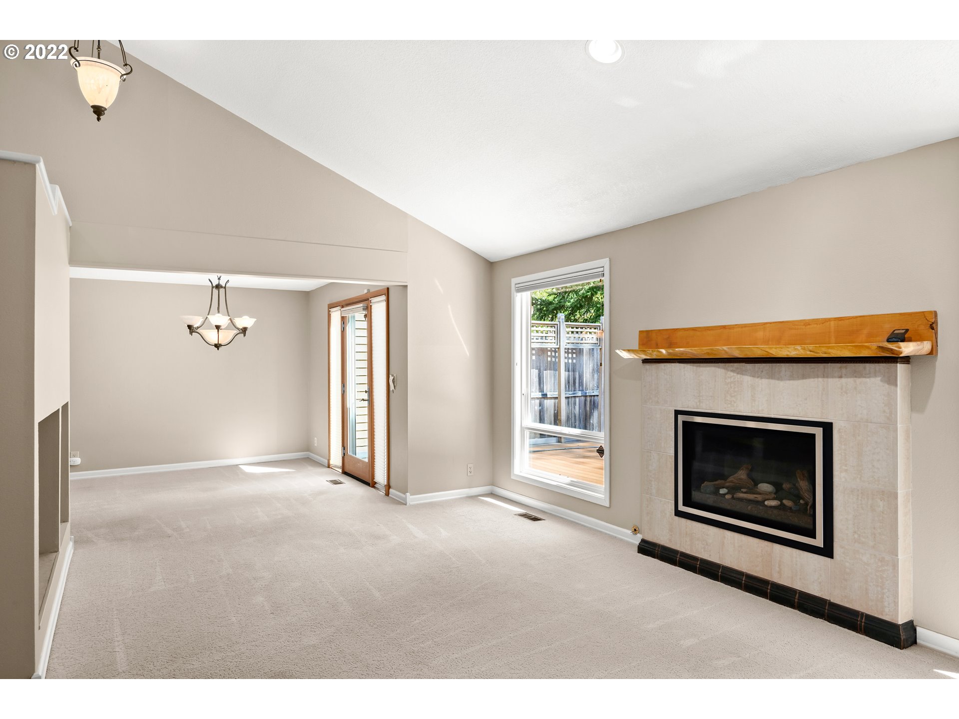 Living Room/Dining Room