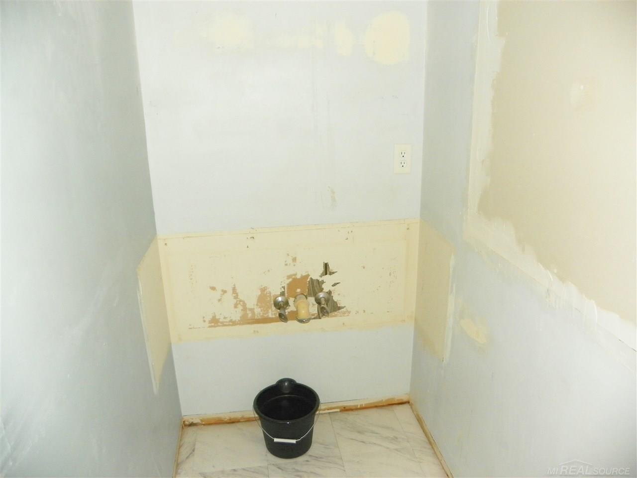 1432 Oakbrook Rochester Hills, Unit BLDG 12 Rochester, MI 48307 - Photo 11 of 19