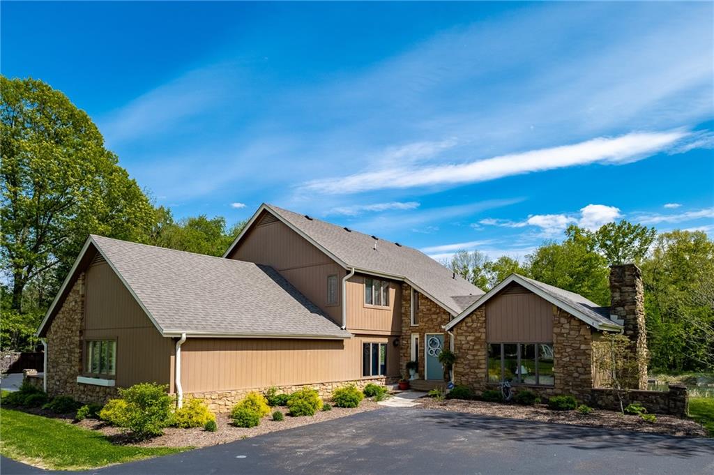 2765 West Carr Hill Road Columbus, IN 47201 - Photo 1 of 60 Gallery Image 1