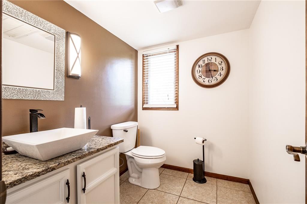 2765 West Carr Hill Road Columbus, IN 47201 - Photo 16 of 60 Gallery Image 16