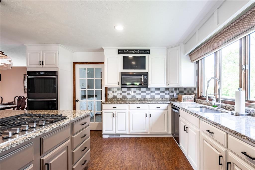 2765 West Carr Hill Road Columbus, IN 47201 - Photo 7 of 60 Gallery Image 7
