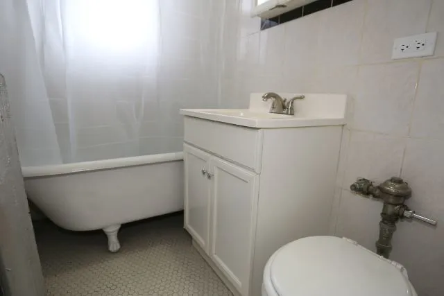 $1,250 | 3259 West Wrightwood Avenue, Unit 3E, Chicago, IL 60647