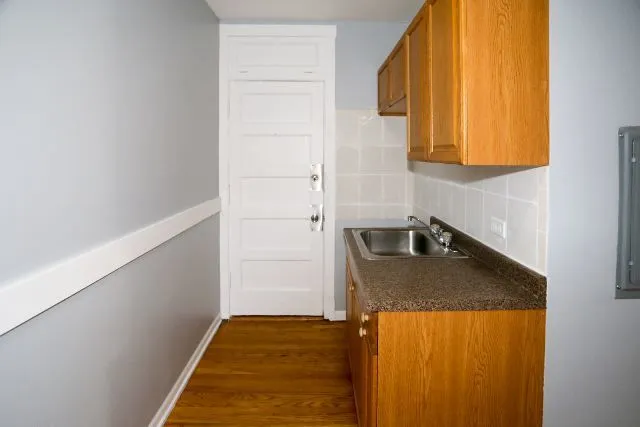 $1,250 | 3259 West Wrightwood Avenue, Unit 3E, Chicago, IL 60647