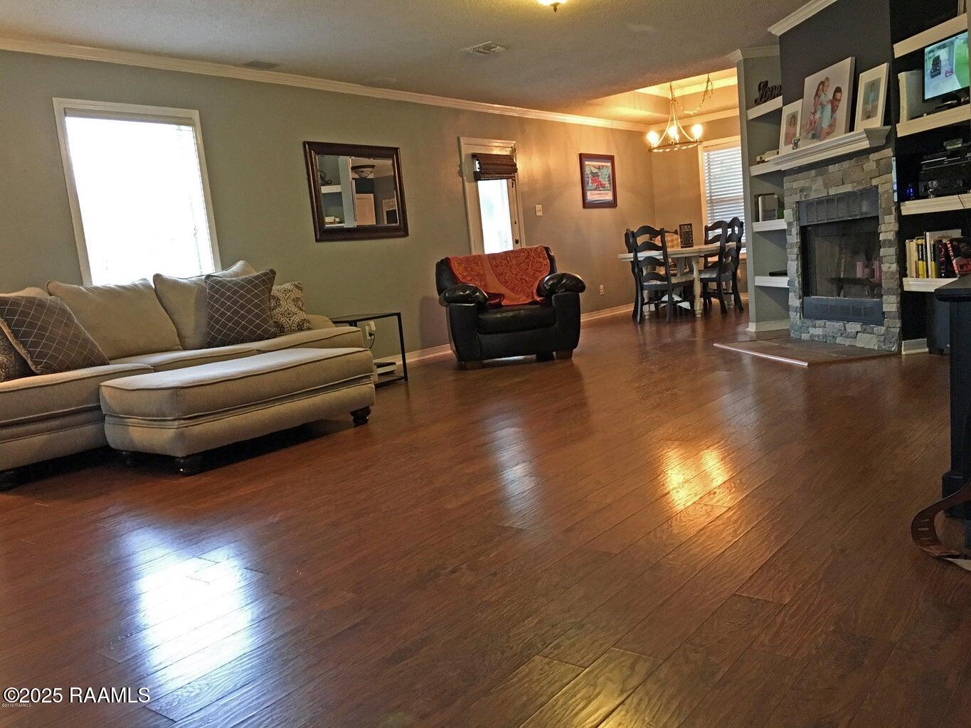 500 Parklane Road Lafayette, LA 70507 - Photo 2 of 13 Living Room