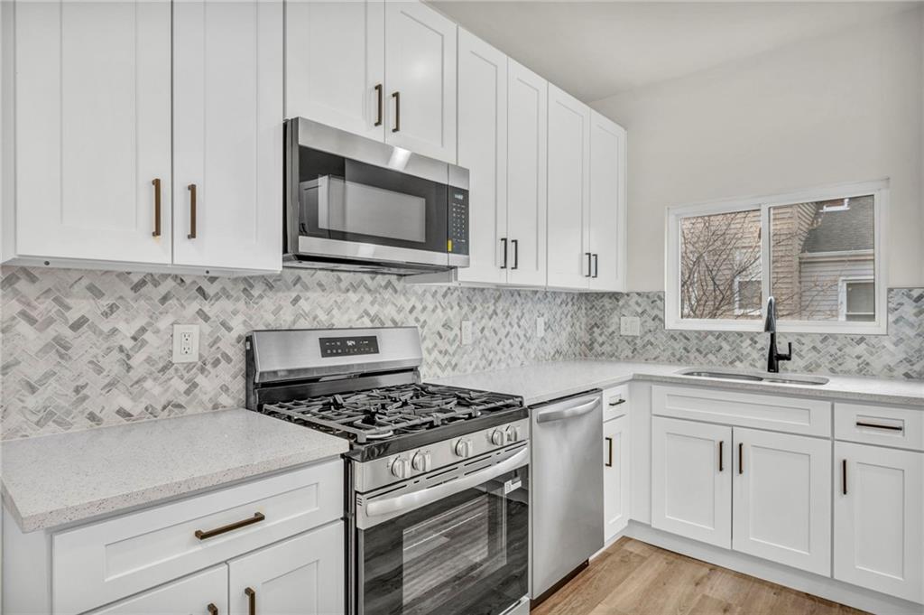 5115 Poe Way Pittsburgh, PA 15201 - Photo 19 of 32