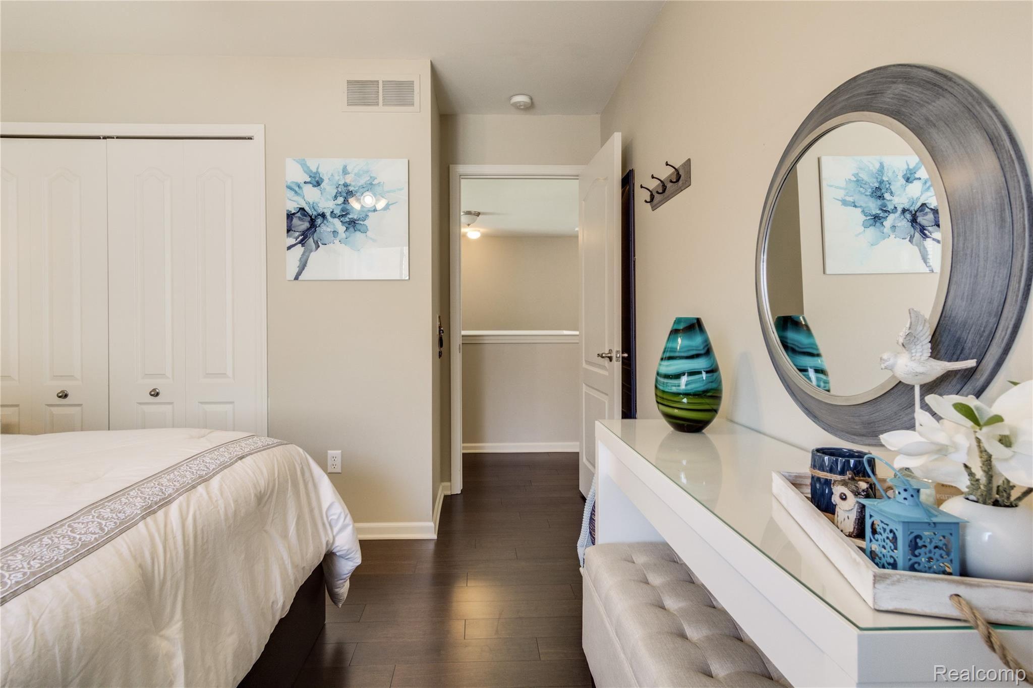 30701 Bradmore Road Warren, MI 48092 - Photo 36 of 52 Interiors (43 of 60).jpg