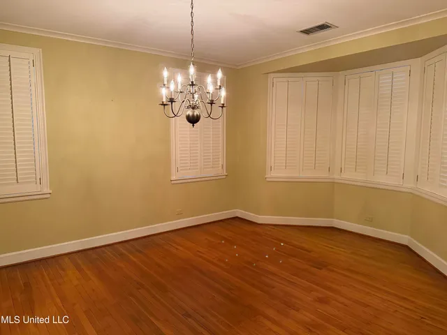 $329,900 | 325 Woodlawn Drive, Greenville, MS 38701