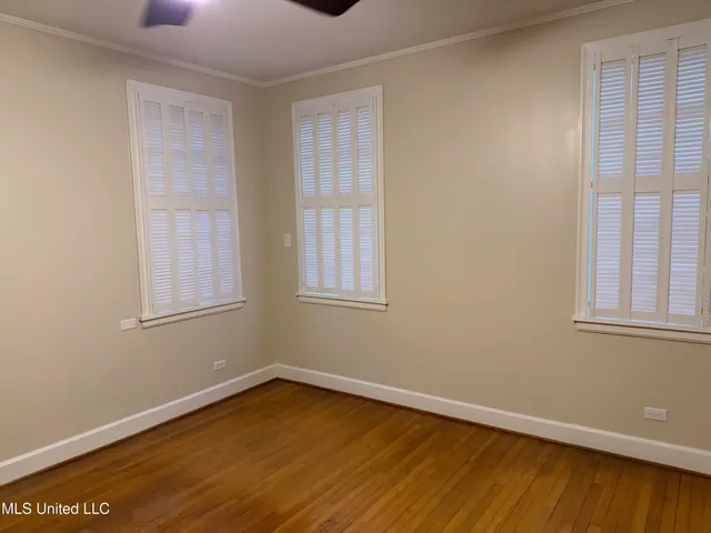 $329,900 | 325 Woodlawn Drive, Greenville, MS 38701