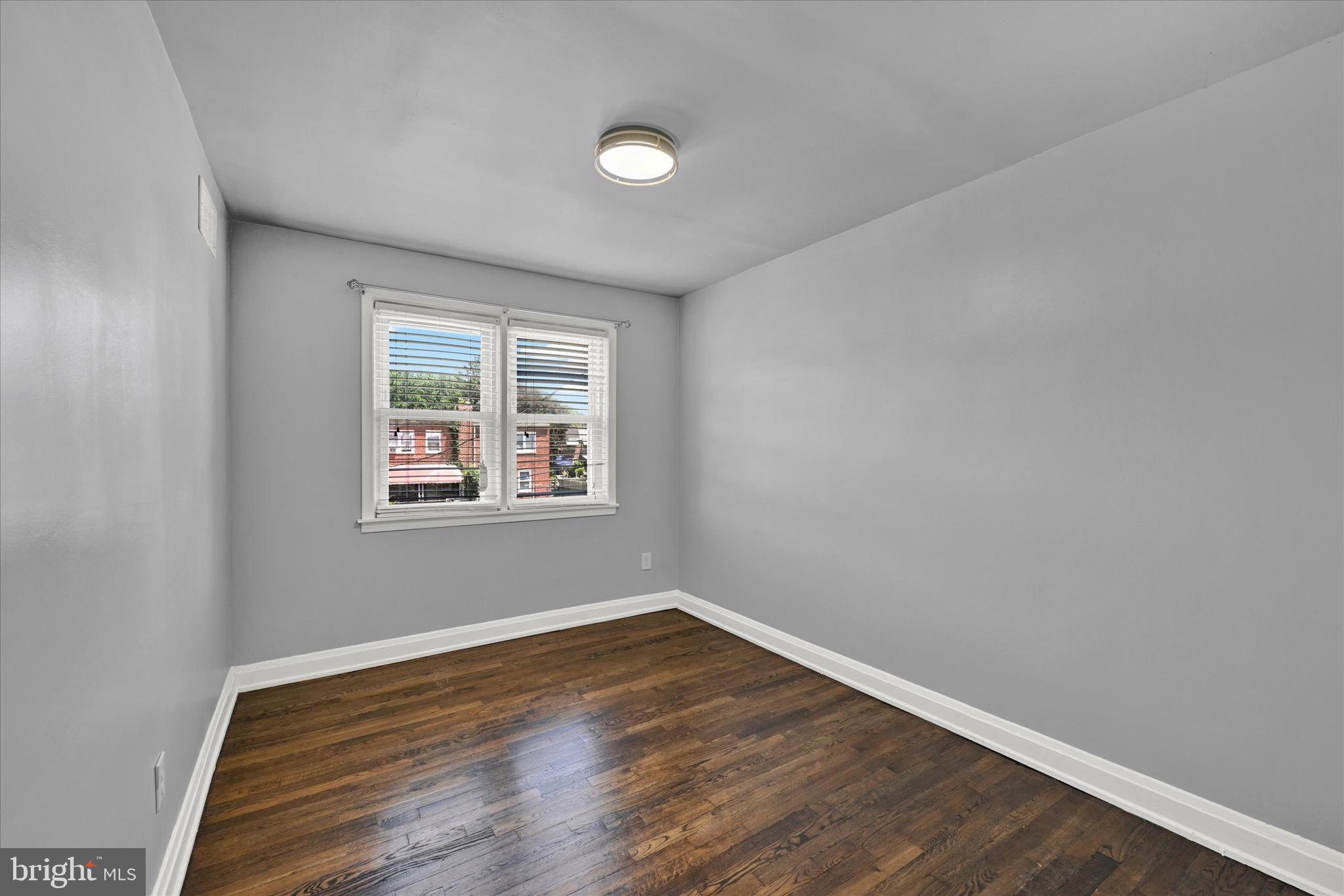 1127 Wicklow Road Baltimore, MD 21229 - Photo 12 of 26