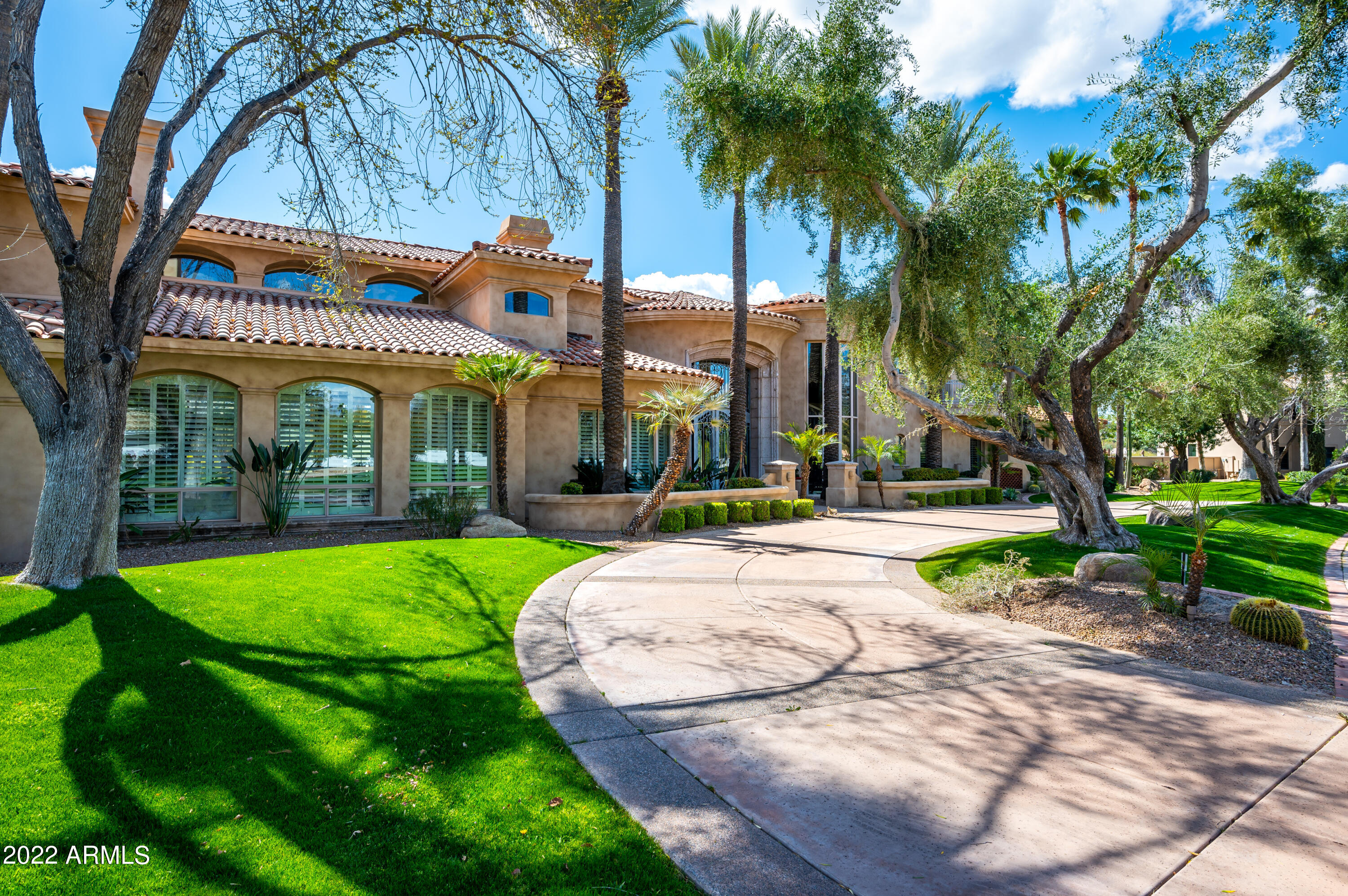6011 East Horseshoe Road Paradise Valley, AZ 85253 - Photo 4 of 54 6011EHorseshoeRd-65