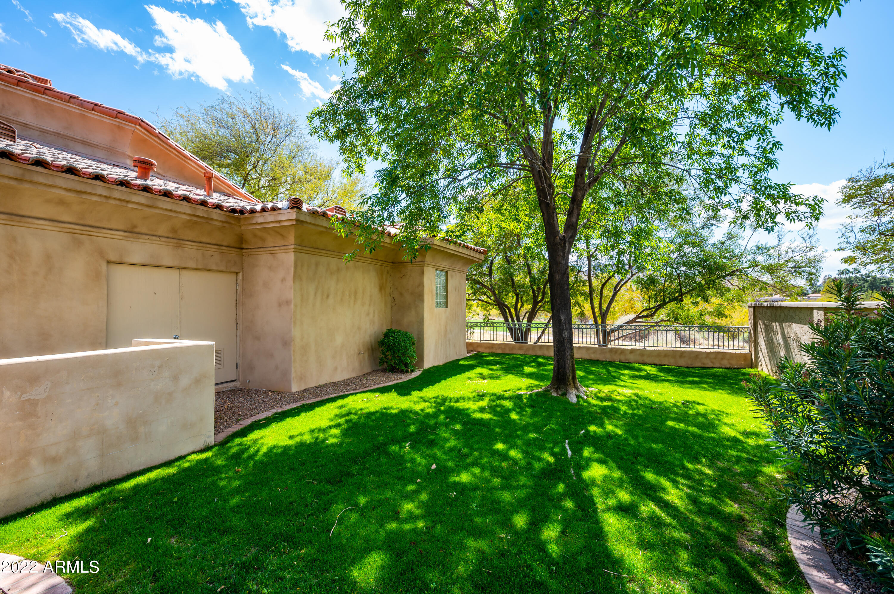 6011 East Horseshoe Road Paradise Valley, AZ 85253 - Photo 7 of 54 6011EHorseshoeRd-52