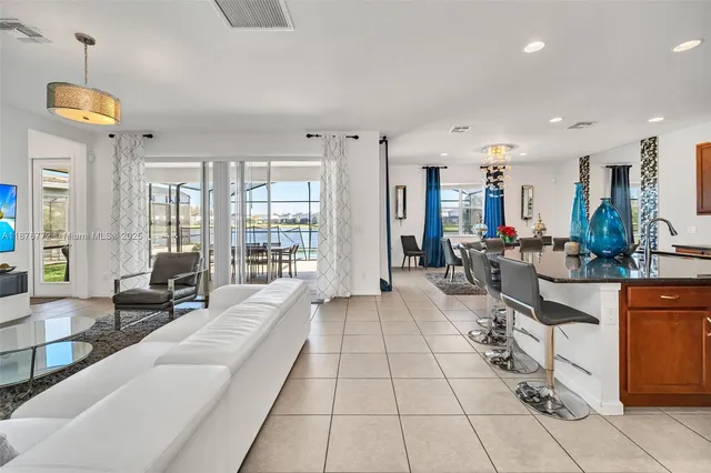 $600,000 | 447 Marcello Boulevard, Kissimmee, FL 34746