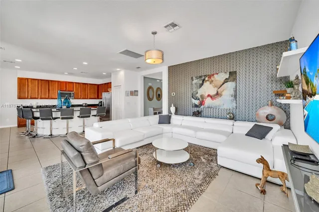 $600,000 | 447 Marcello Boulevard, Kissimmee, FL 34746