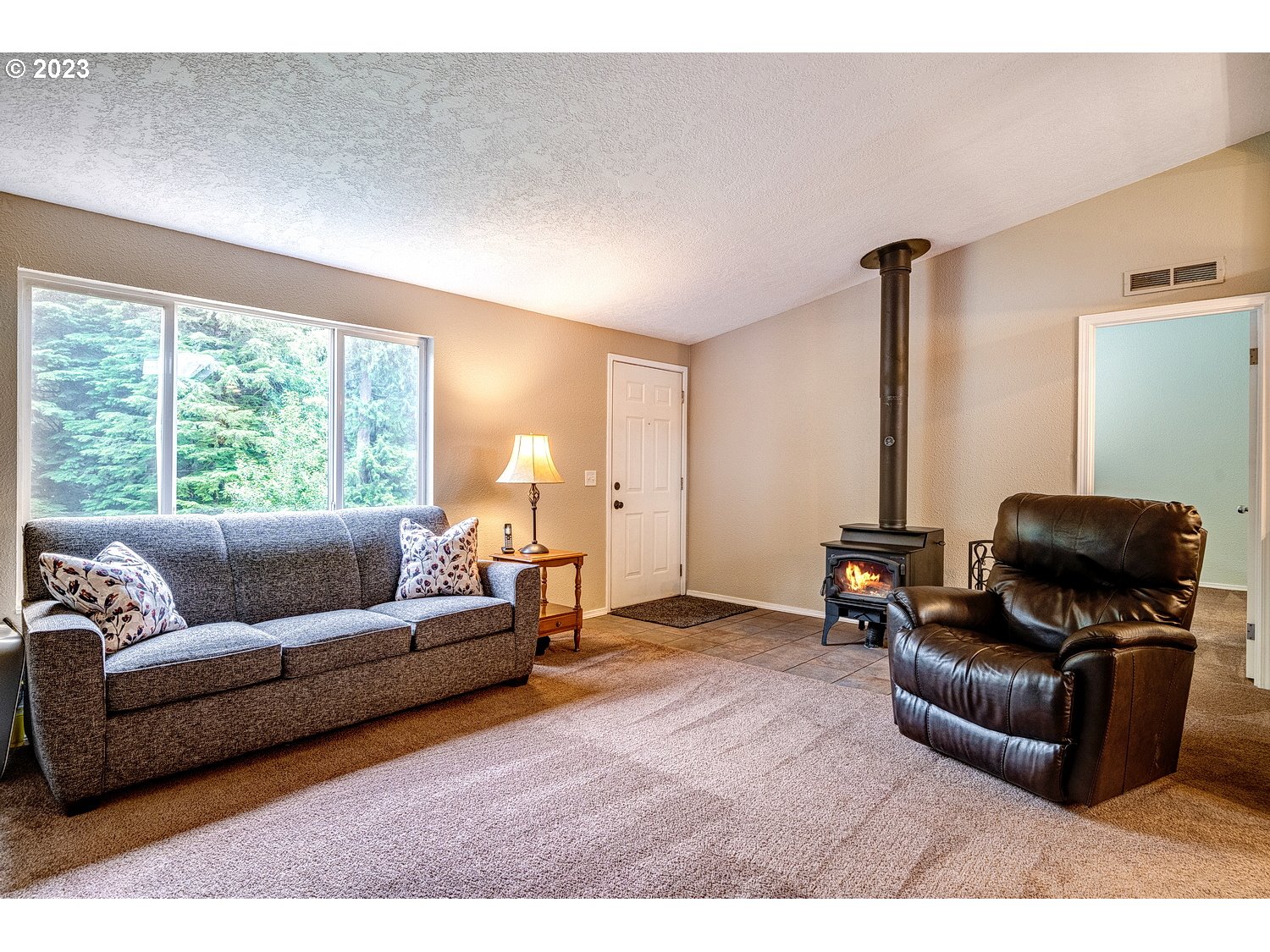 22 Southeast Hemlock Road Corbett, OR 97019 - Photo 7 of 36 Gallery Image 7