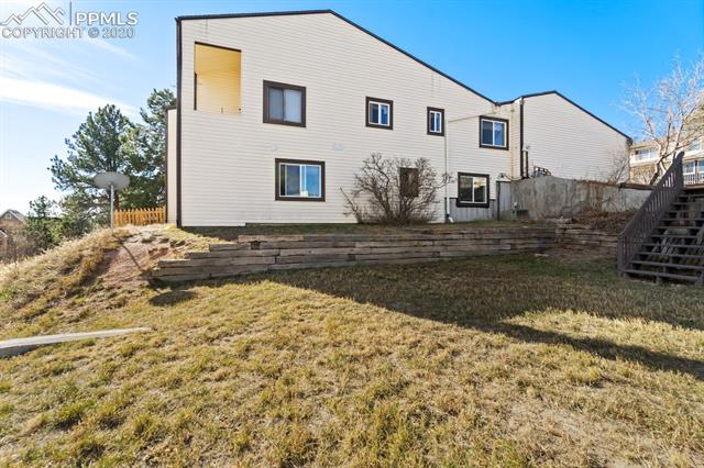 316 Raspberry Lane Monument, CO 80132 - Photo 4 of 26 Gallery Image 4