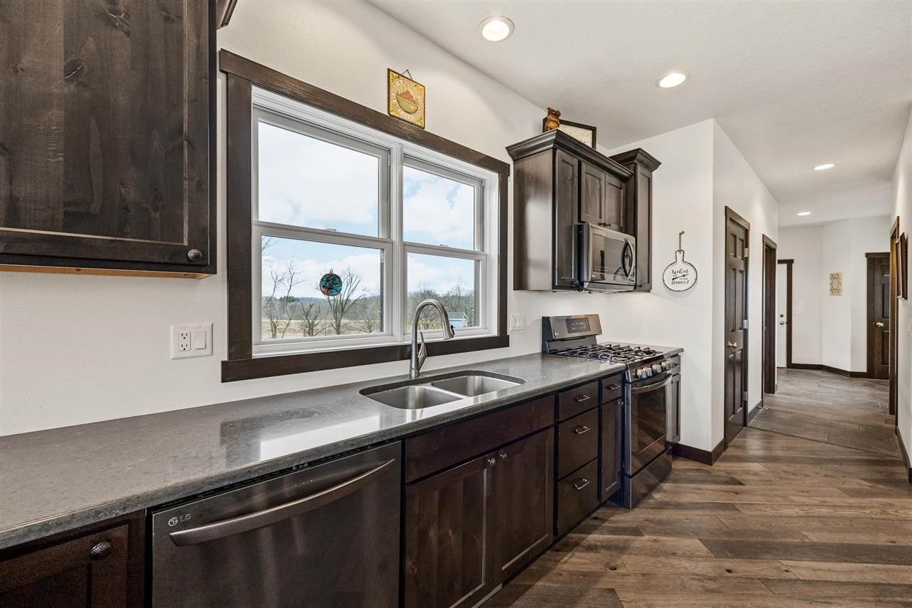 1022 Ridge View Drive Tipton, IA 52772 - Photo 15 of 70 Gallery Image 15