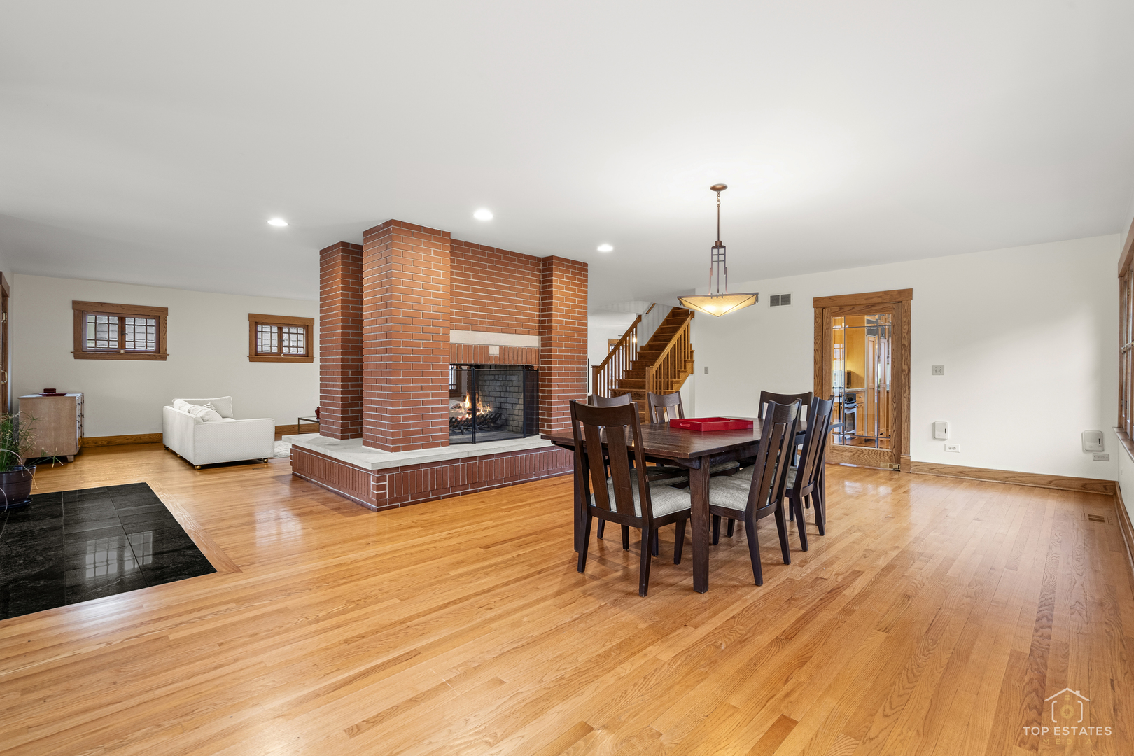 82 Lawton Road Riverside, IL 60546 - Photo 11 of 52