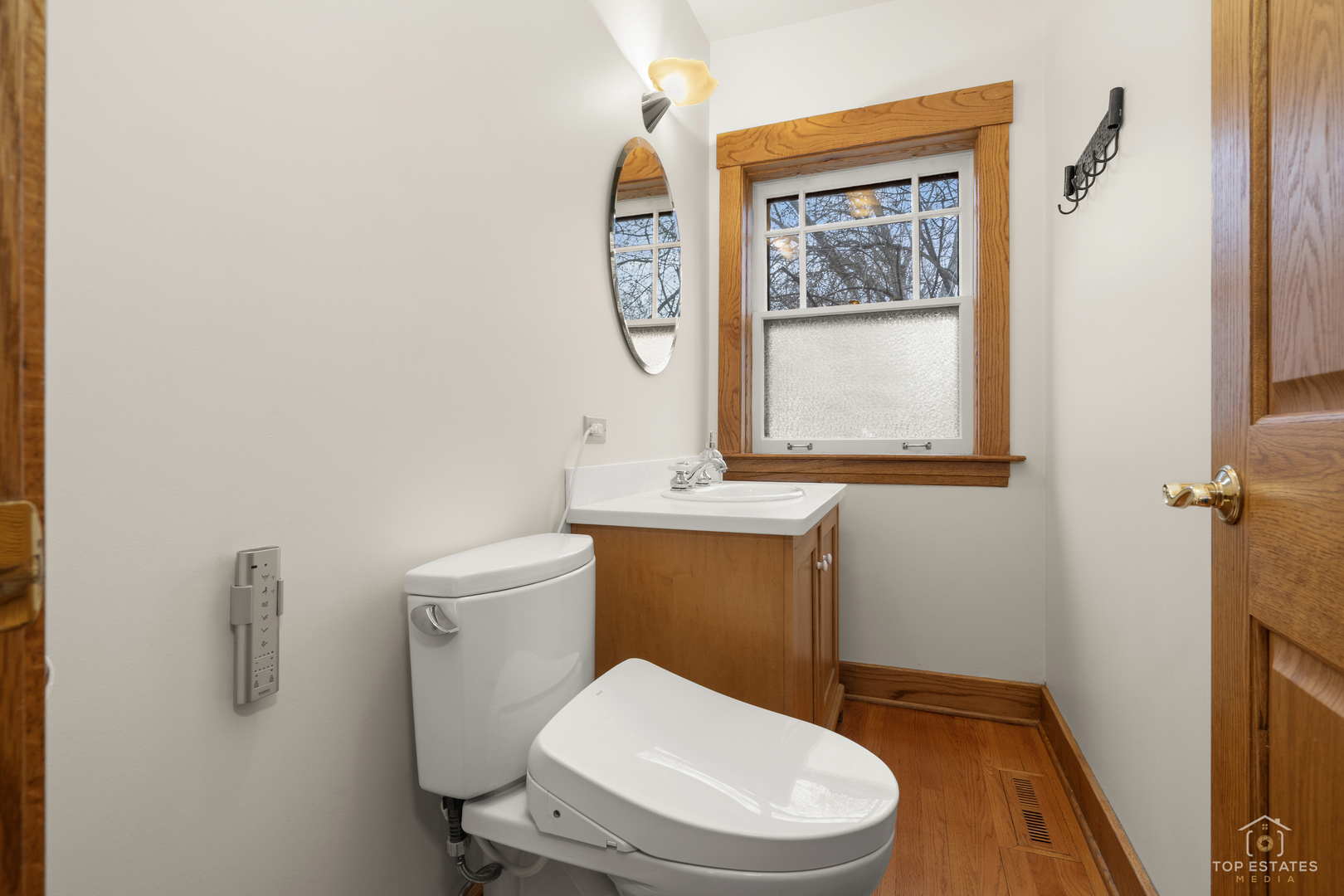 82 Lawton Road Riverside, IL 60546 - Photo 20 of 52