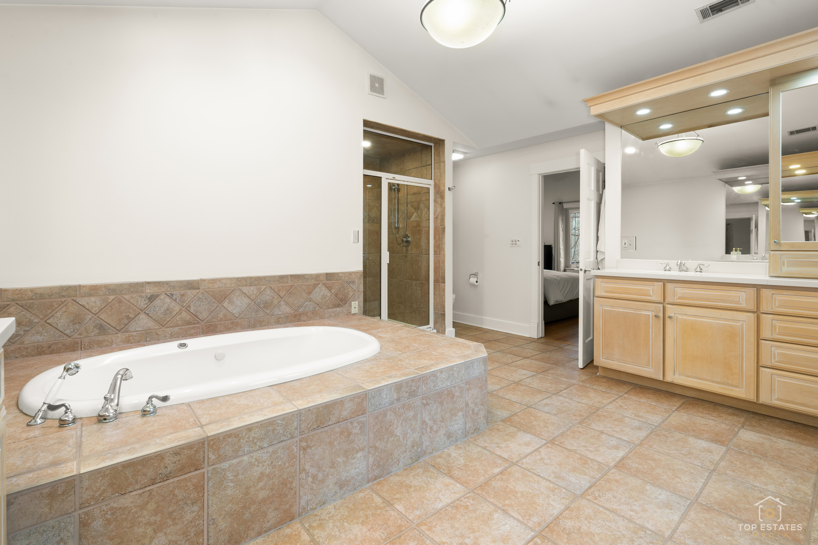 82 Lawton Road Riverside, IL 60546 - Photo 25 of 52