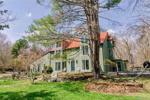 $1,500,000 | 2339 Highway 82, Ancram, NY 12502