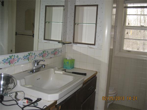 63 Sylvan Road Uxbridge, MA 01569 - Photo 3 of 5 Gallery Image 3
