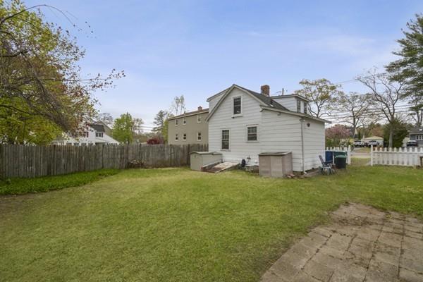 38 Bridle Road Billerica, MA 01821 - Photo 12 of 18 Gallery Image 12
