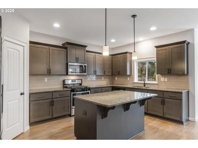 $589,000 | 11369 Northwest 325th Avenue, North Plains, OR 97133