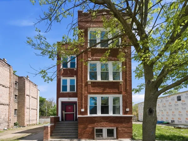 $1,750 | 541 North Lawndale Avenue, Unit GARDEN, Chicago, IL 60624