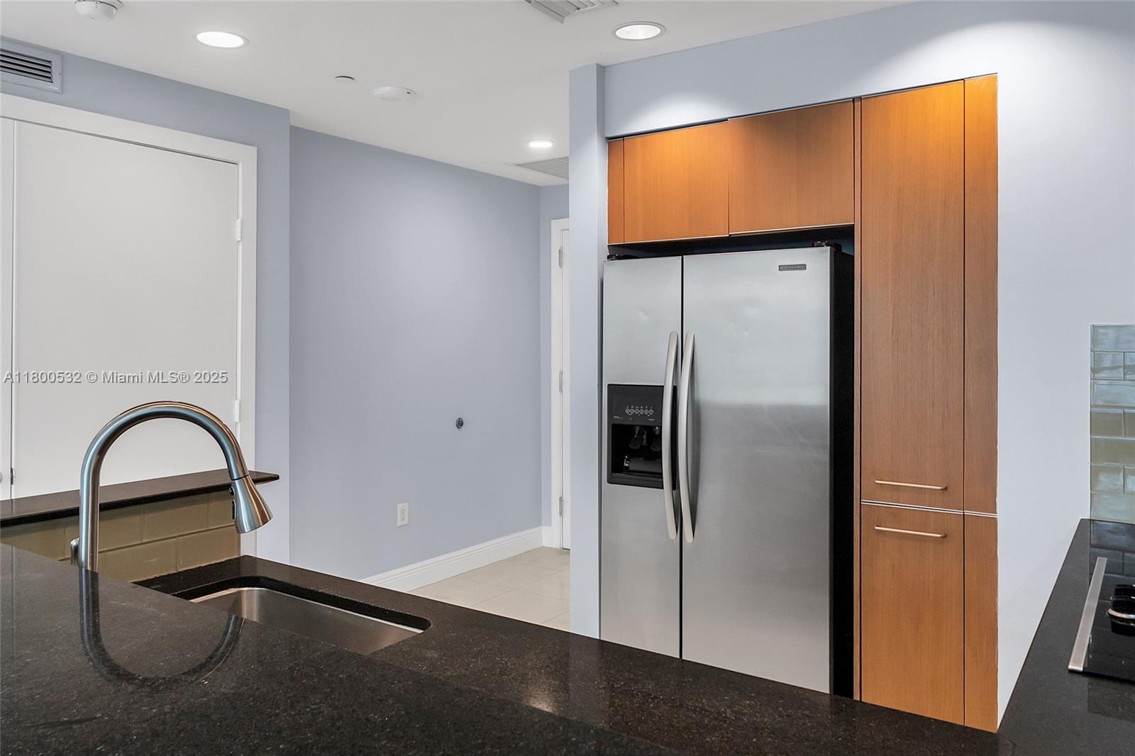 1060 Brickell Avenue, Unit 1811 Miami, FL 33131 - Photo 13 of 43 a picture of a door