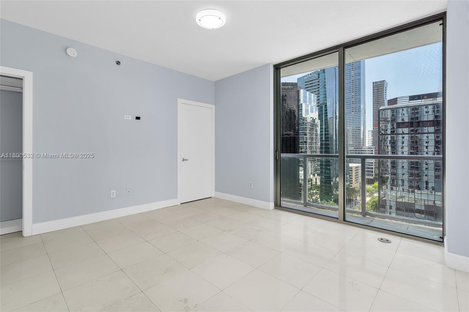 1060 Brickell Avenue, Unit 1811 Miami, FL 33131 - Photo 5 of 43 a view of an empty room