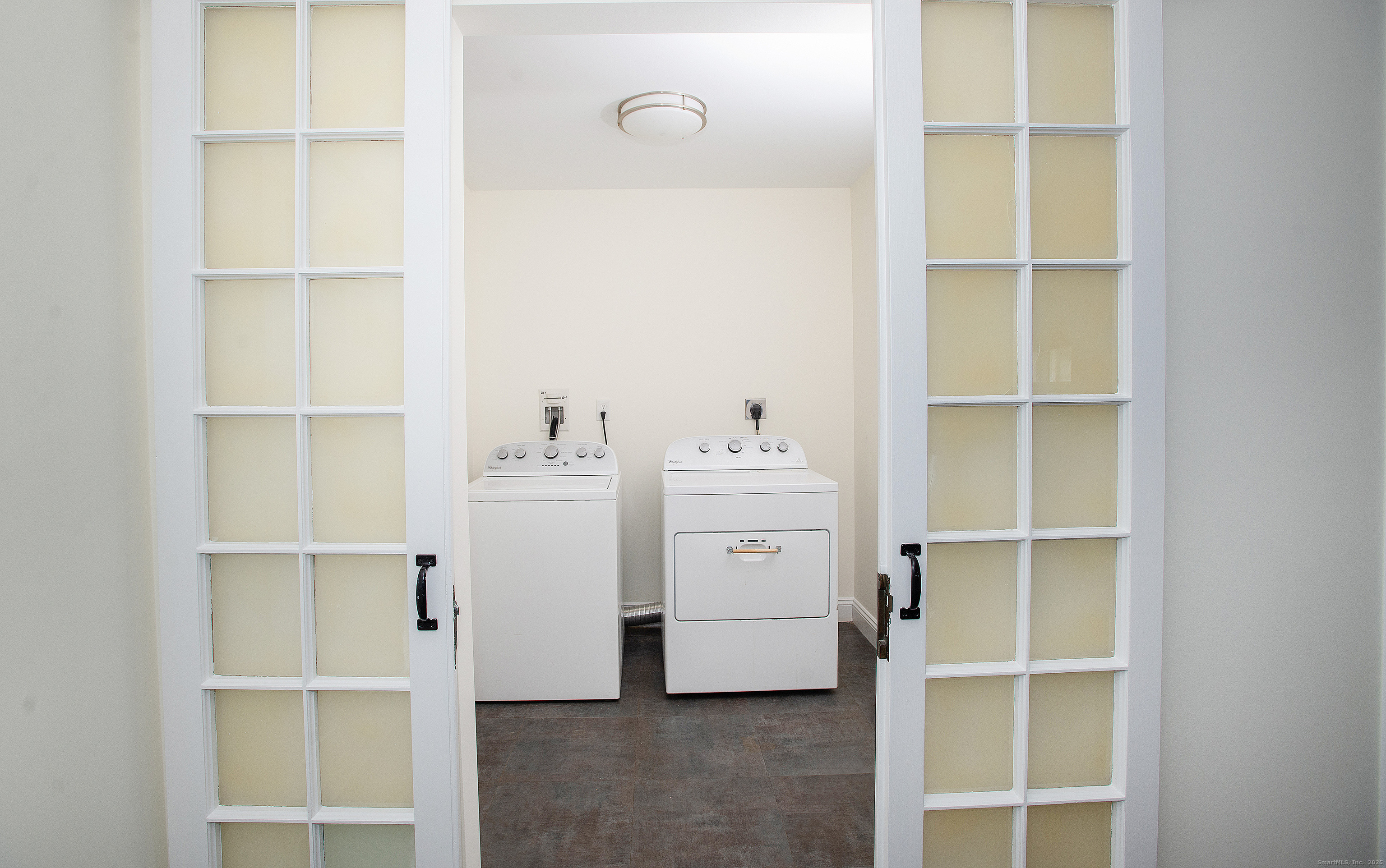 180 Peaceable Ridge Road Ridgefield, CT 06877 - Photo 6 of 28 a view of an empty walk in closet