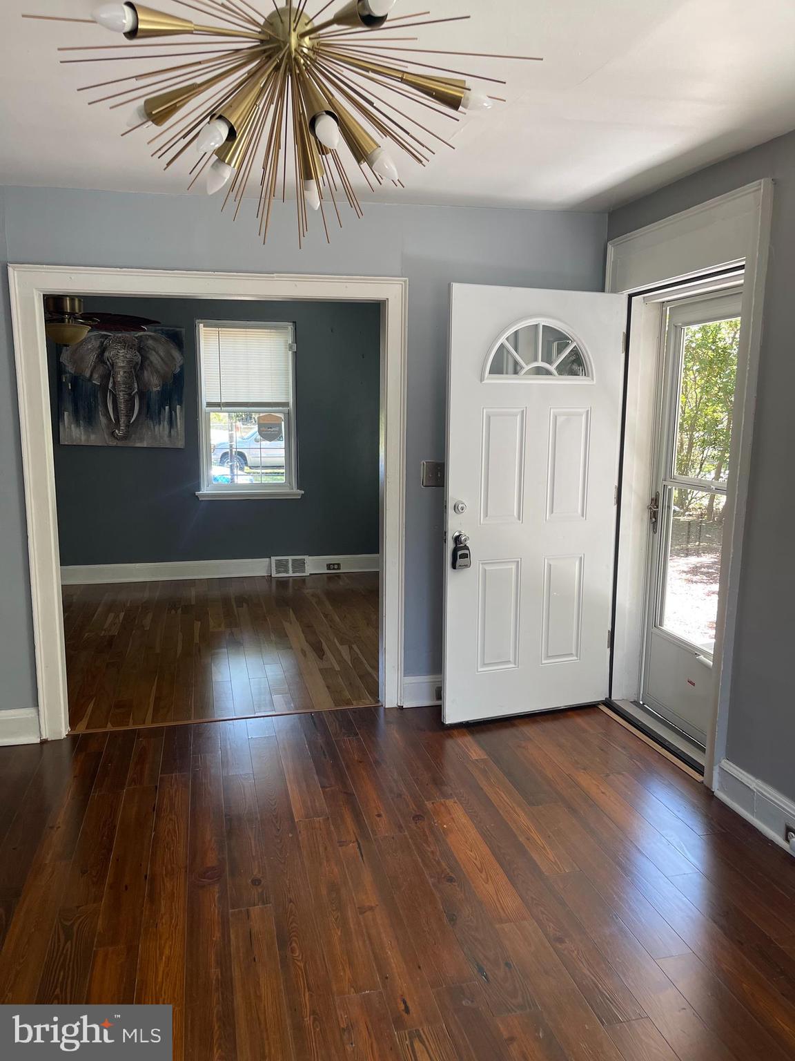 2833 Yorkship Road Camden, NJ 08104 - Photo 7 of 28 front entry